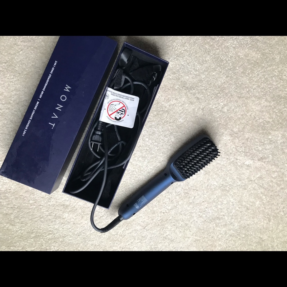 Monet ionic straightening brush.